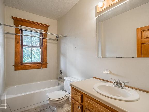 3rd image of 83 King Ave #85B