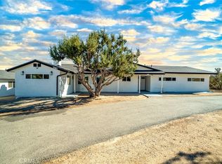 7587 3rd Ave, Hesperia, CA 92345