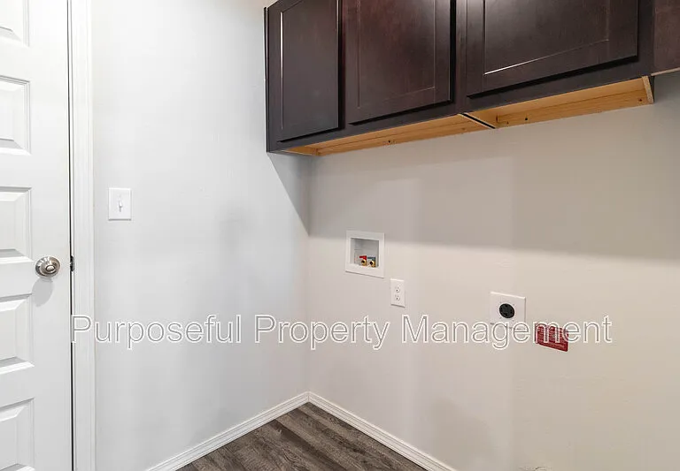 3793 Louthea Ln — Photo 24