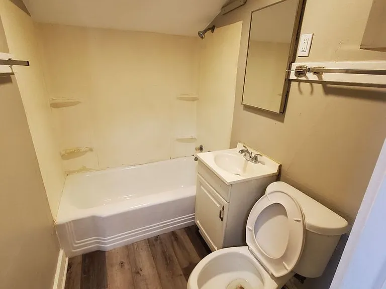 2524 N Hubbard St. (Duplex)(Ace Property) — Photo 8