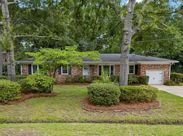 1588 Pickwick St, Charleston, SC 29407