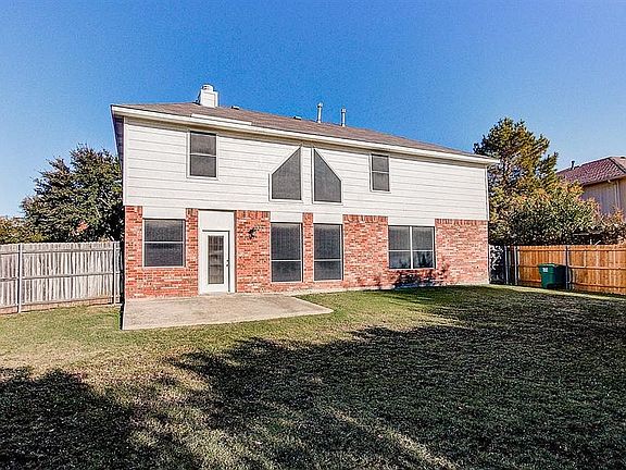 5th image of 6871 Genevieve Dr