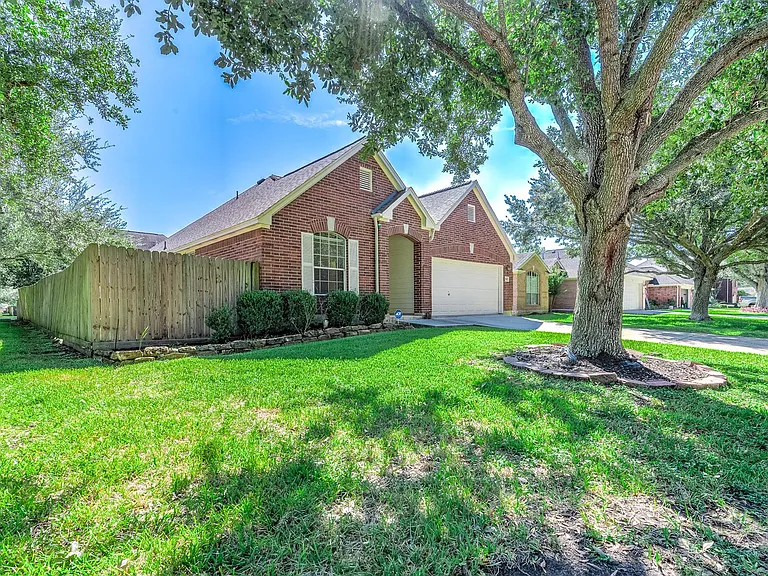 3347 Pebble Beach Ln — Photo 3