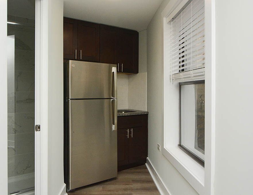 1st image of 725 Johnston Dr #2