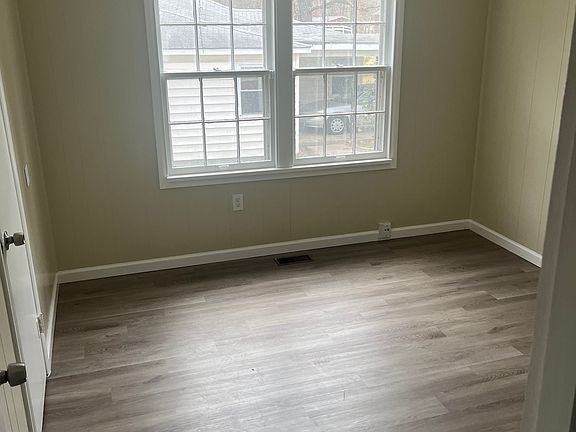 4th image of 8201 Westwood Ave