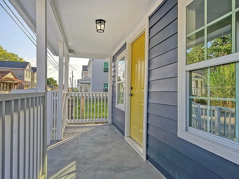 2034 Beech Ave — Photo 2