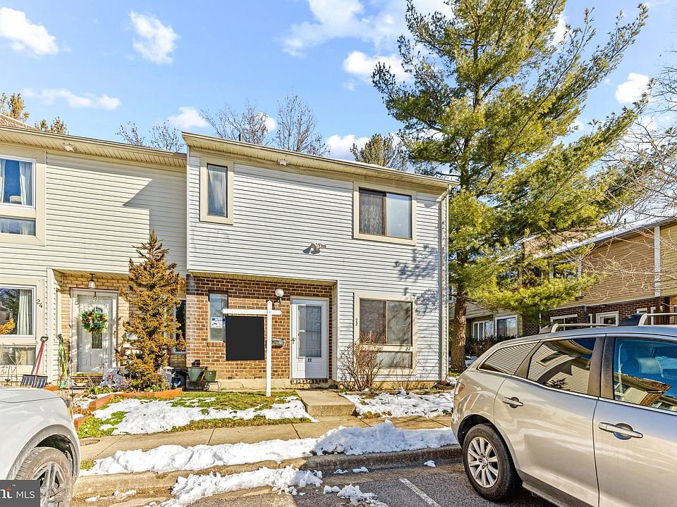 1st image of 22 Woodward Ct