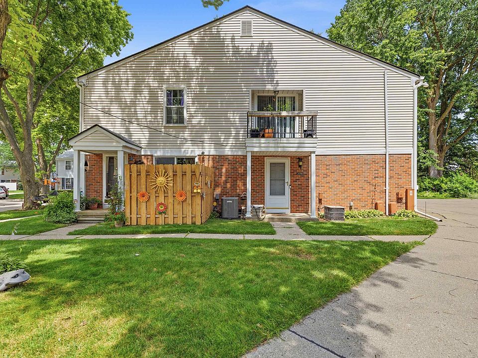 1st image of 24746 Meadow Creek Dr
