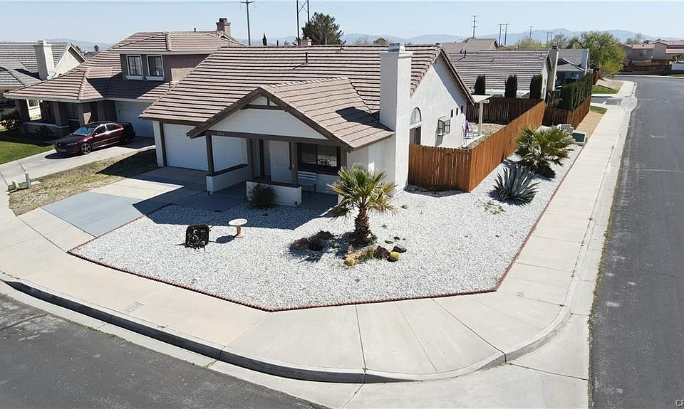 1st image of 12261 Cobblestone Cir