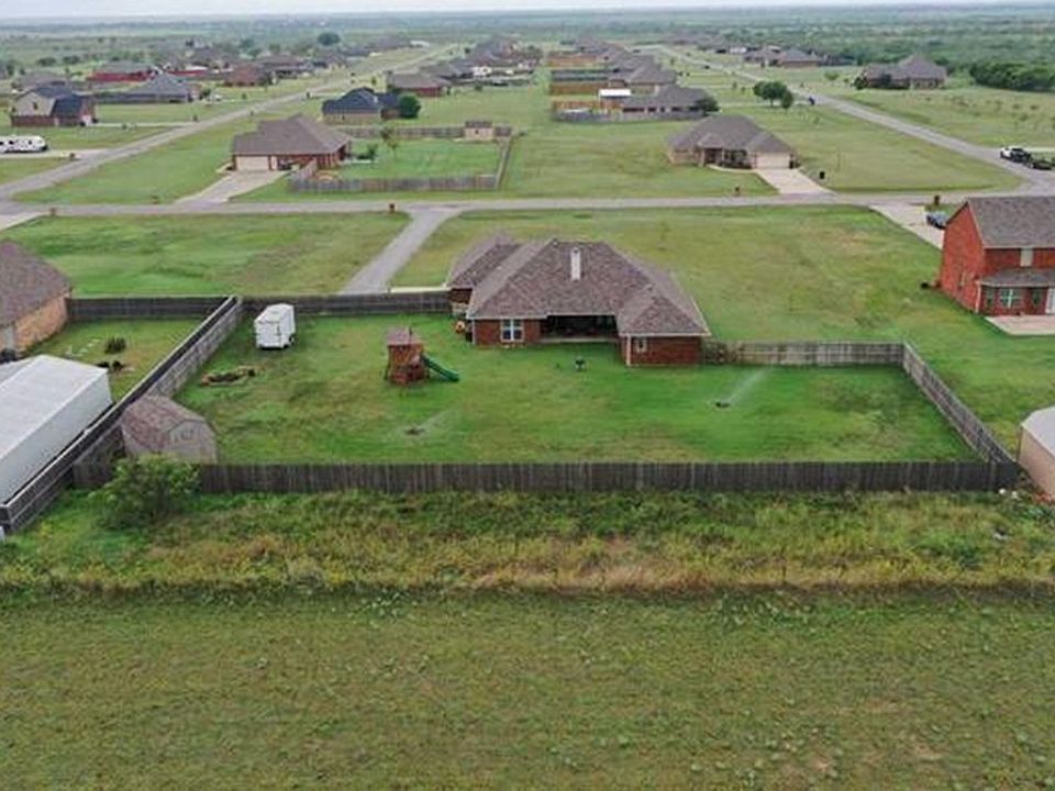 2nd image of 844 SW Deyo Landing Loop