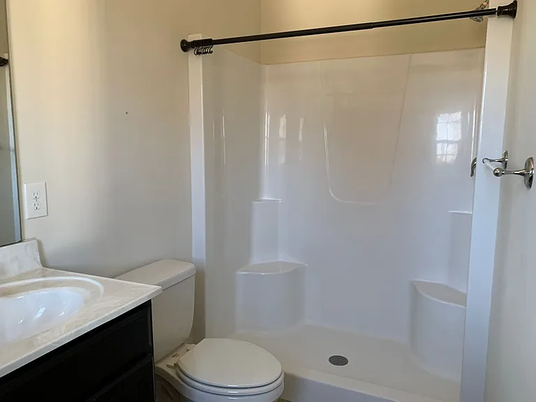 215 Phoenix Blvd NW — Photo 13