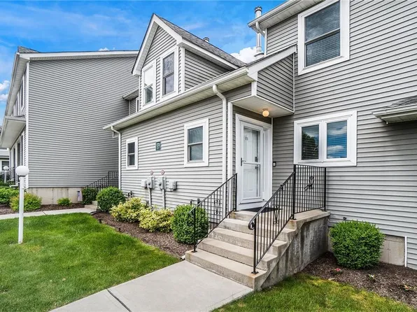 100 Boniface Drive #17D, Pine Bush, NY 12566
