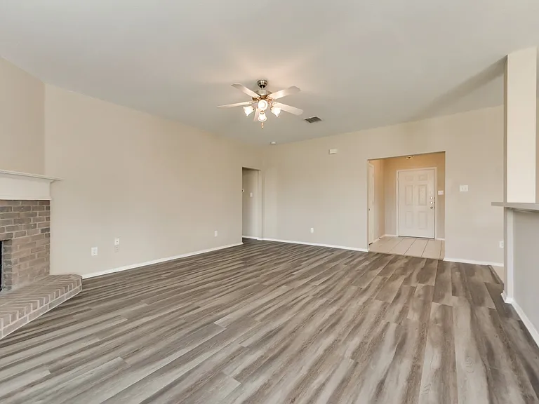 320 Tripp Trl — Photo 9