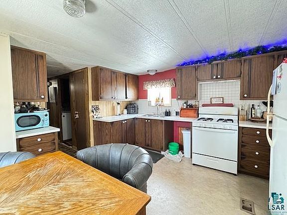 3rd image of 5165 Howard Gnesen Rd