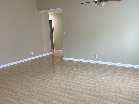 3rd image of 809 Purcell Dr