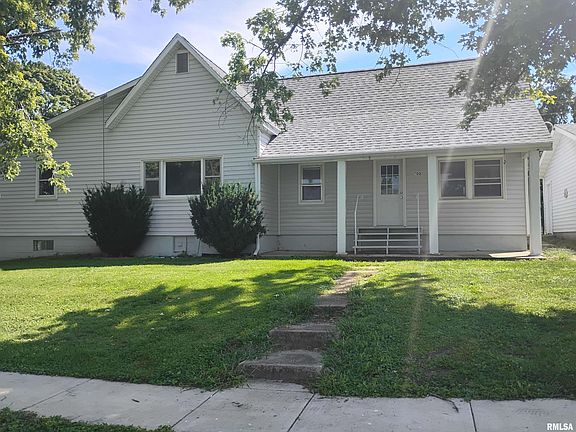 2nd image of 302 S Plum St