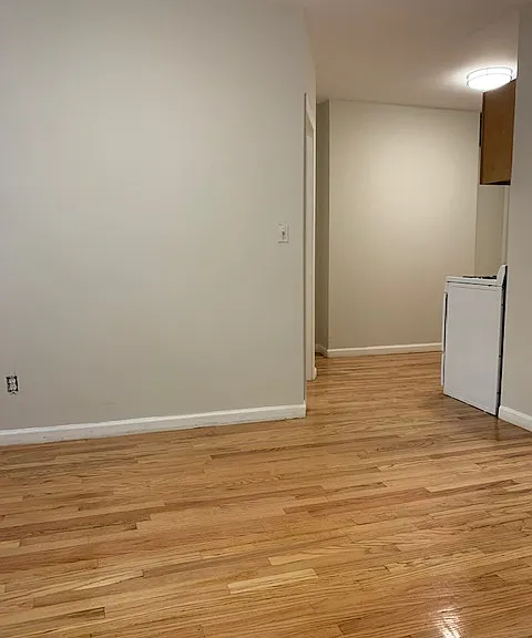 208 Thompson St #6 — Photo 5