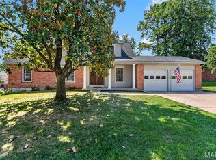 804 Dutch Mill Dr, Ballwin, MO 63011