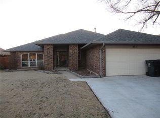 413 S Conestoga Dr, Yukon, OK 73099