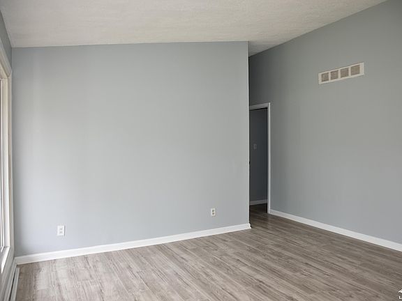 4th image of 19278 Berg Rd