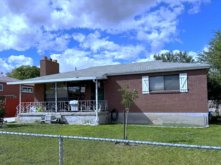 3180 S Breeze Dr W — Photo 11