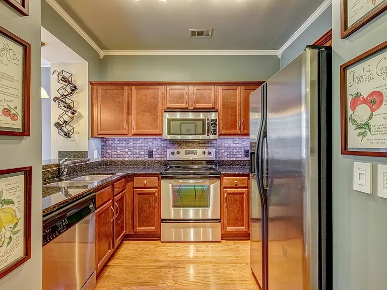 2310 Elliott Ave #502 — Photo 15