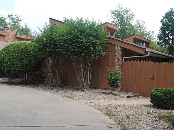 2nd image of 9800 Casa Linda