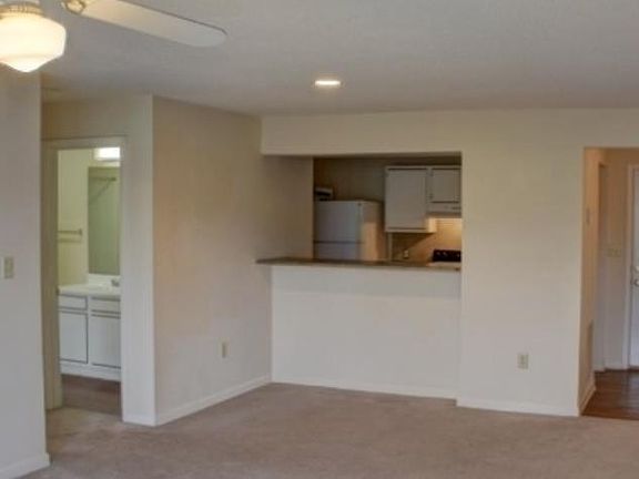 4th image of 1231 Ladys Island Dr Unit 115