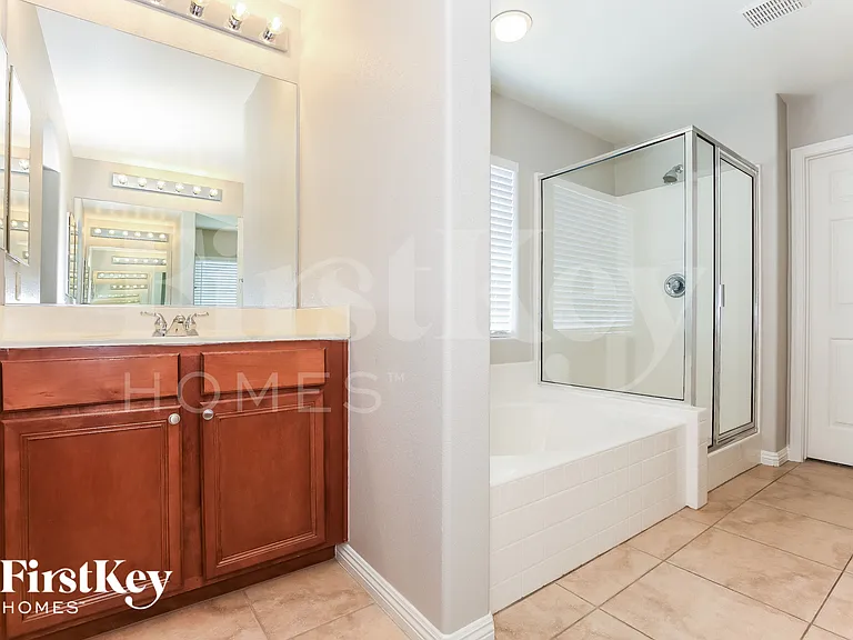 4184 Octans St — Photo 10