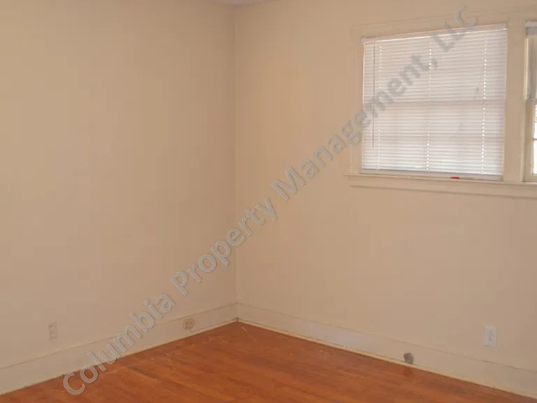 1538 Lonsford Dr — Photo 7