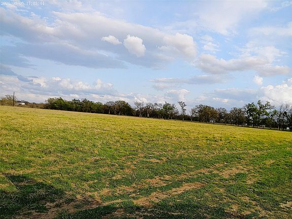 3rd image of 1042 Los Ranchitos Rd