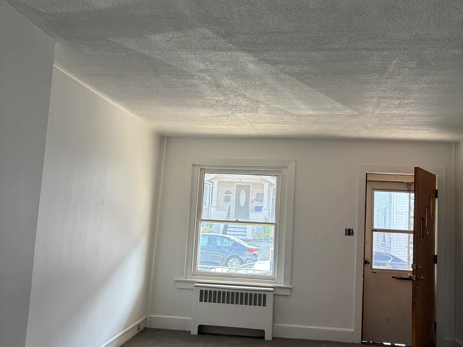 3 bed, 1232 sqft, $2,100 — Photo 4
