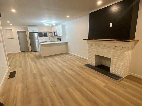 4th image of 6215 N Gratz St
