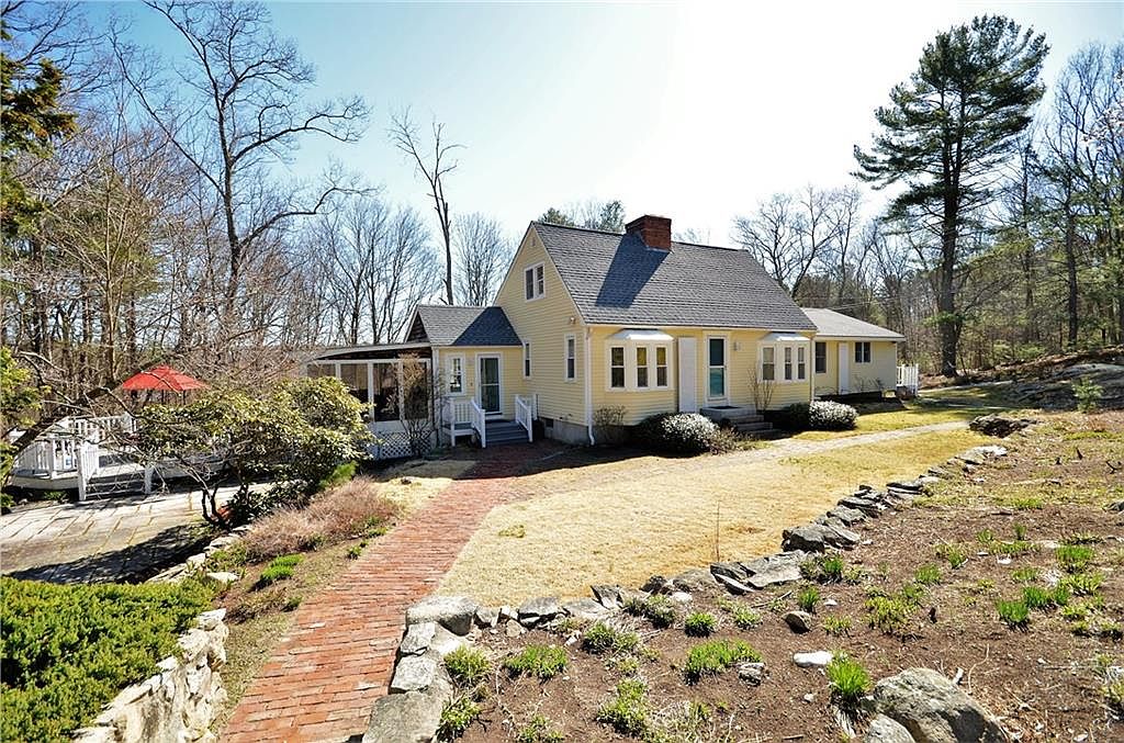 233 Old County Rd, Smithfield, RI 02917 Zillow