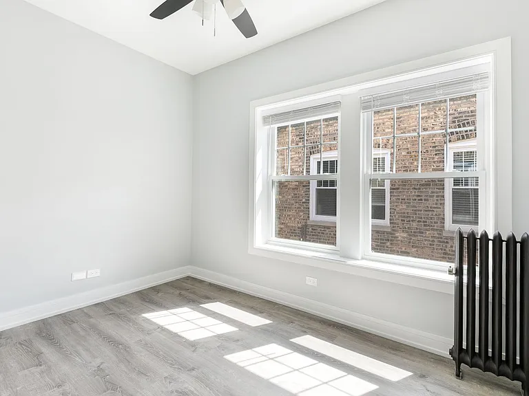 6035 N Winthrop Ave #3 — Photo 9