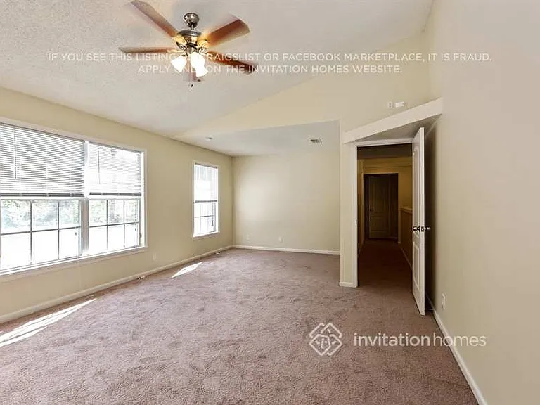 3855 Sanctuary Dr — Photo 11