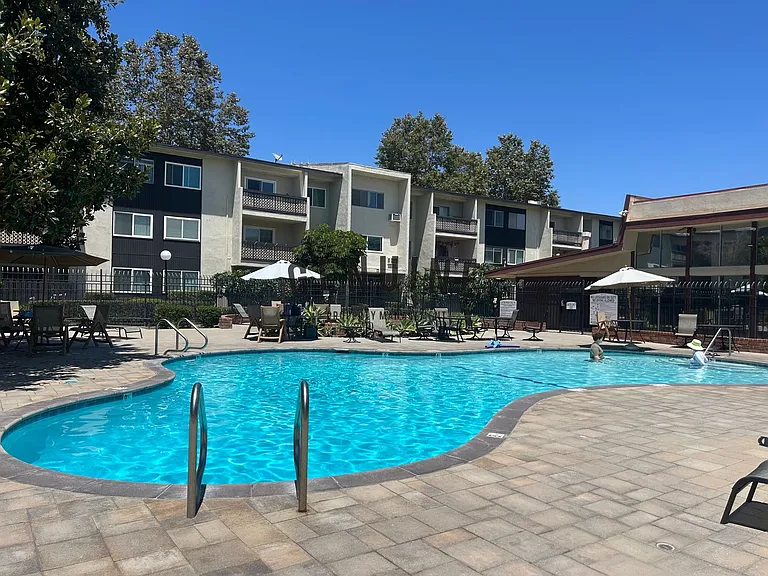 12200 Montecito Rd #K204 — Photo 37