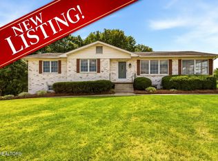 7205 Majestic Ln, Knoxville, TN 37918