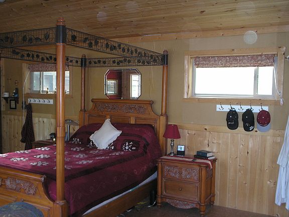 East side of bedroom