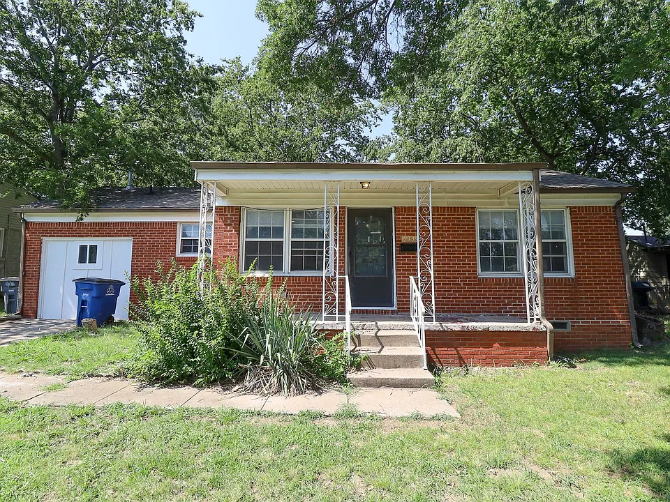 5939 E 4th Ter