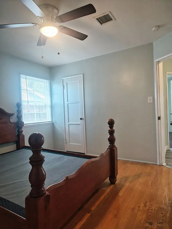 3 bed, 1.0 bath, 1500 sqft, $2,995 — Photo 4
