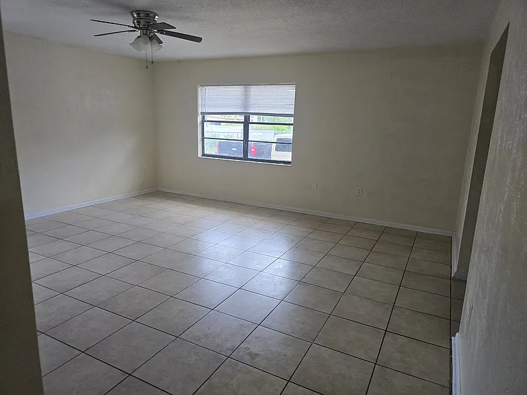 2440 S Palmetto Ave #D — Photo 13