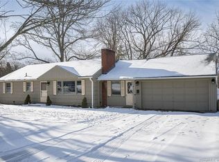 45 Crestwood Dr, Bristol, CT 06010