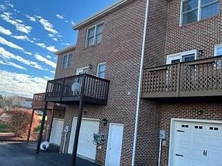 2nd image of 809D Edgemont North St NE