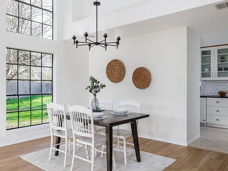 1805 White Oak Cv — Photo 6