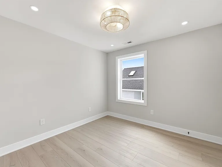 105 S Stratford Ave #BEACHBLOCK JULY AUG — Photo 55