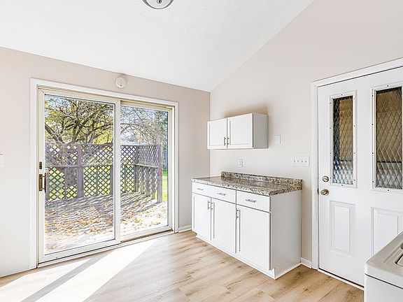 5th image of 2515 Redgate Ln