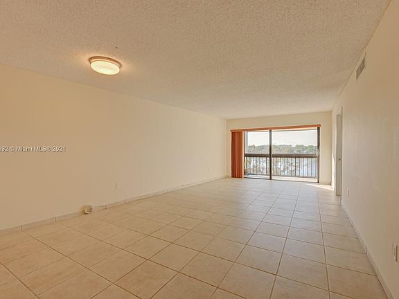 4th image of 10288 NW 9th Street Cir APT 403