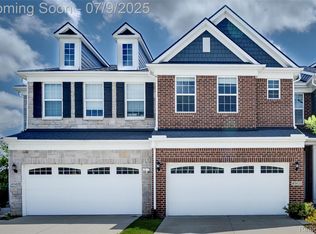 43433 Chancellor Ln, Novi, MI 48375