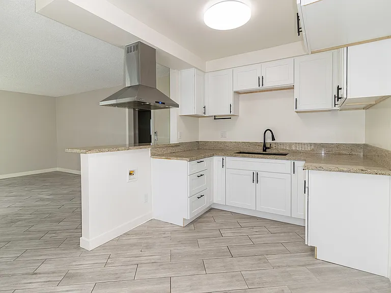 11050 Lambert Ave #8 — Photo 9